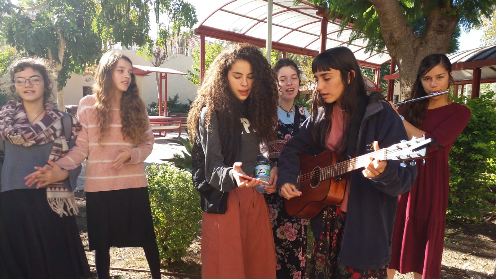 efb26dd8-9415-4e43-9e01-8d498be53d1b